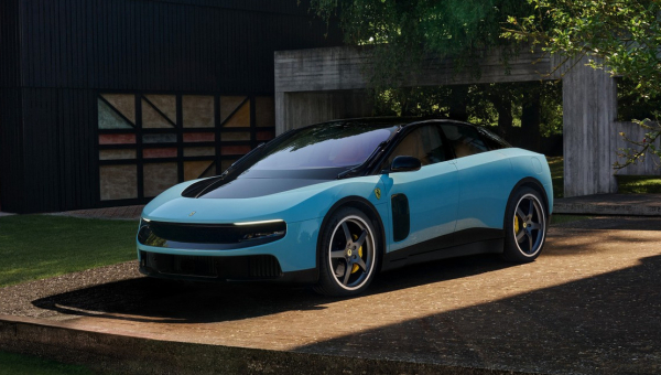 Ferrari dévoile 